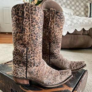 Gently used Lucchese boots.  Sz 9B